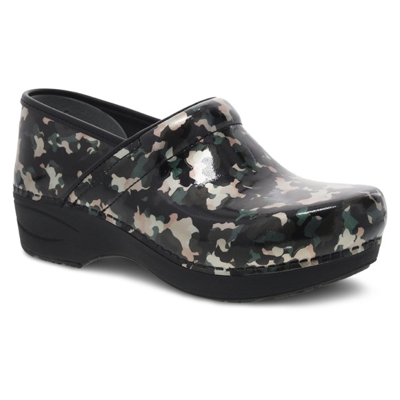 Dansko XP 2.0 camouflage Clogs - Picture 8 of 9